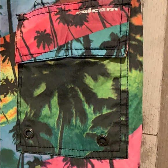 Volcom Colorful Los Angles Palm Print Board Shorts - Picture 4 of 6